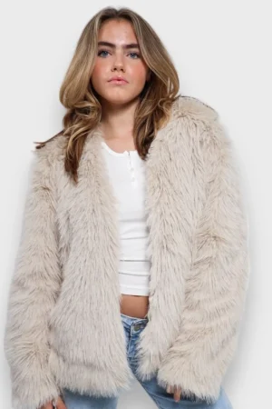 Meet Me There Habits*Veste "Furry" Beige